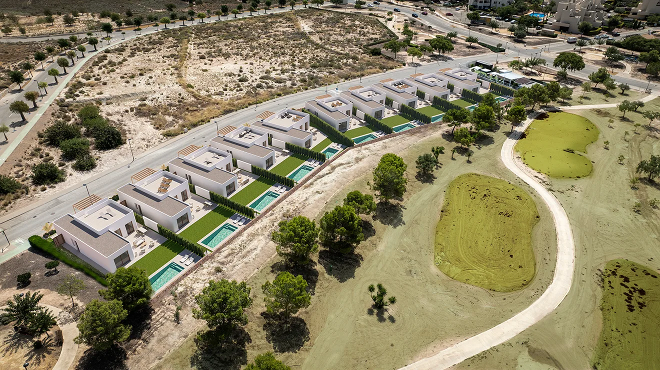 Vista aérea de las Villas Olea junto al campo de golf