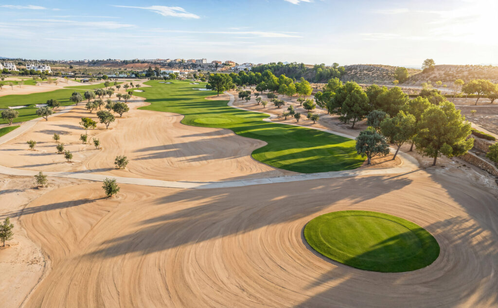 Campos de Golf en España: Los Mejores Destinos para los Amantes del Golf en el Mediterráneo